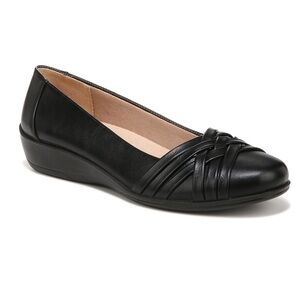LifeStride Women's Incredible Slip On Ballet Flats- Size 7M